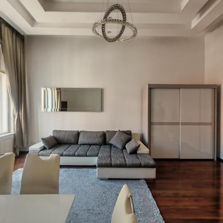 Basilika View Imperial Suite -Sas Street -Need Reservation For Free Parking Budapest Exterior foto
