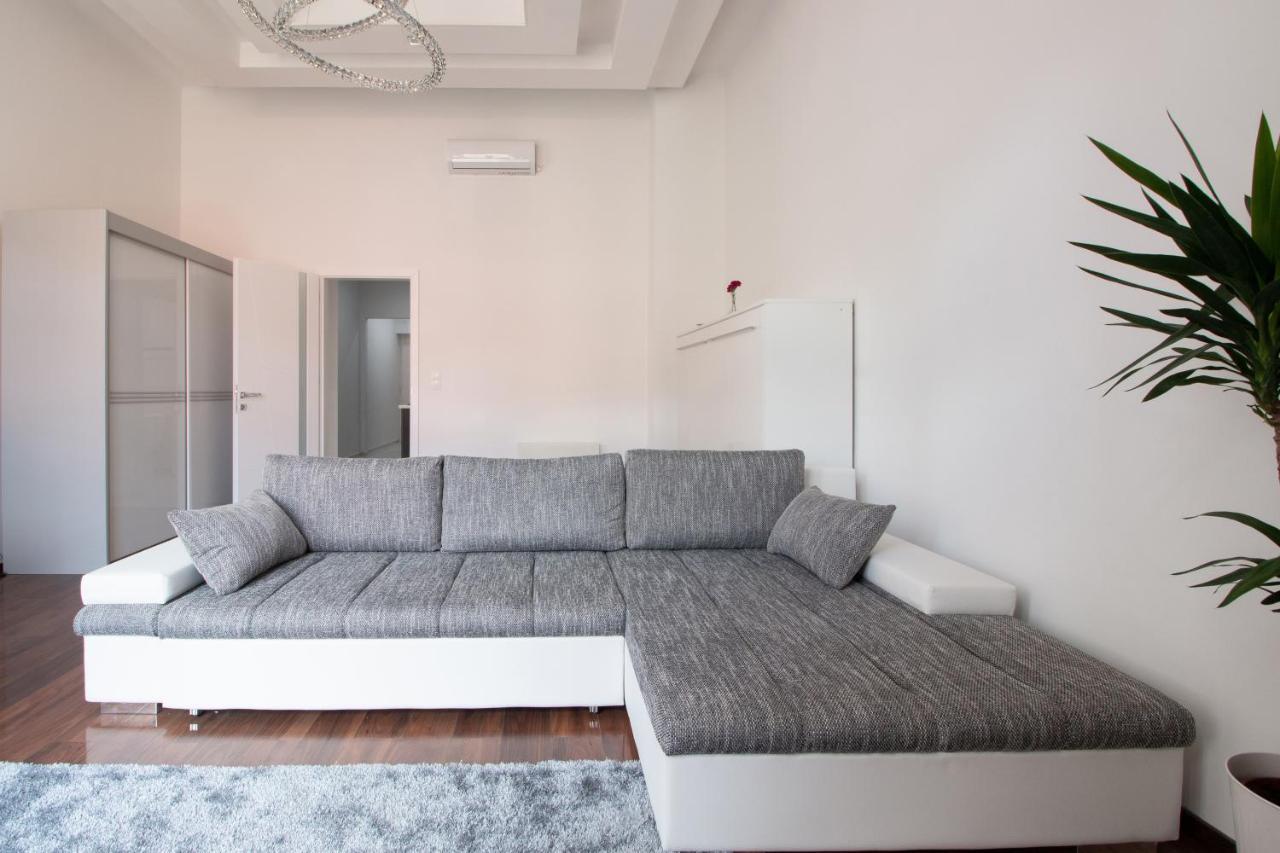 Basilika View Imperial Suite -Sas Street -Need Reservation For Free Parking Budapest Exterior foto