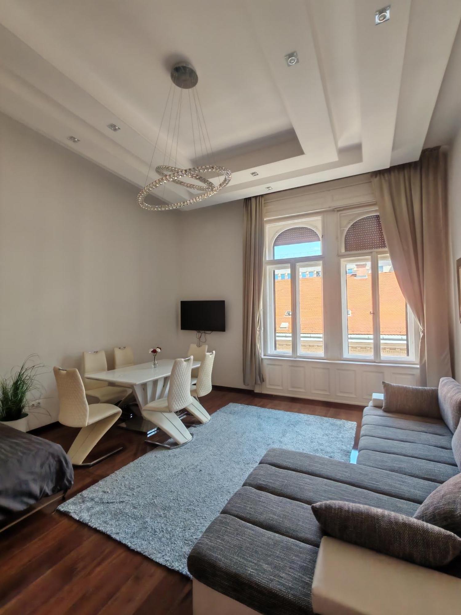 Basilika View Imperial Suite -Sas Street -Need Reservation For Free Parking Budapest Exterior foto