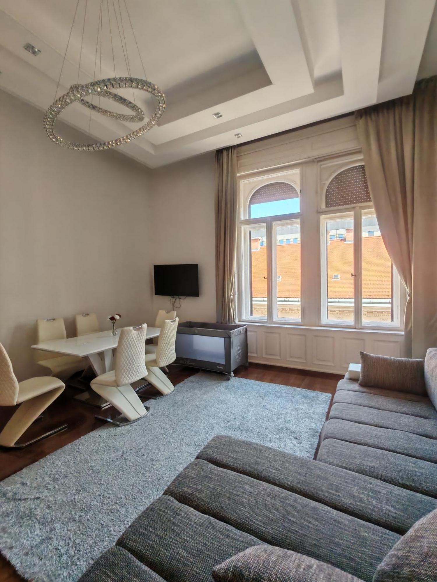 Basilika View Imperial Suite -Sas Street -Need Reservation For Free Parking Budapest Exterior foto