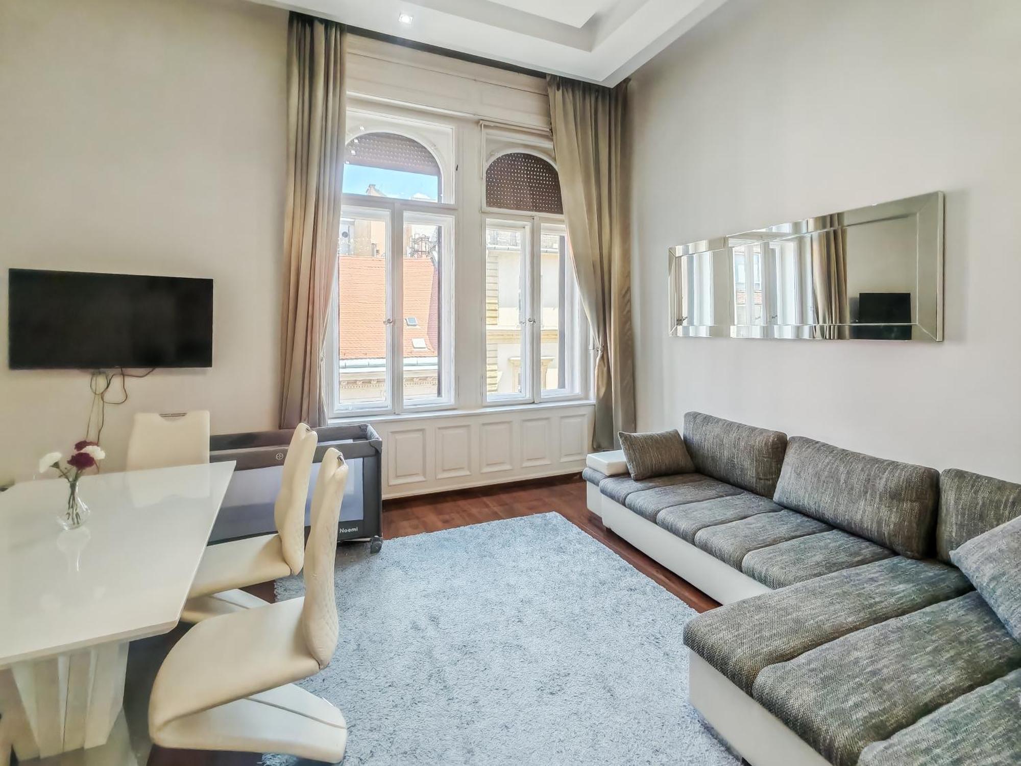 Basilika View Imperial Suite -Sas Street -Need Reservation For Free Parking Budapest Exterior foto